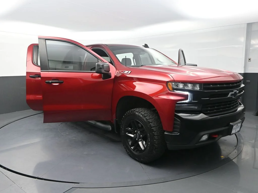 Used 2021  Chevrolet LT Trail Boss image 32