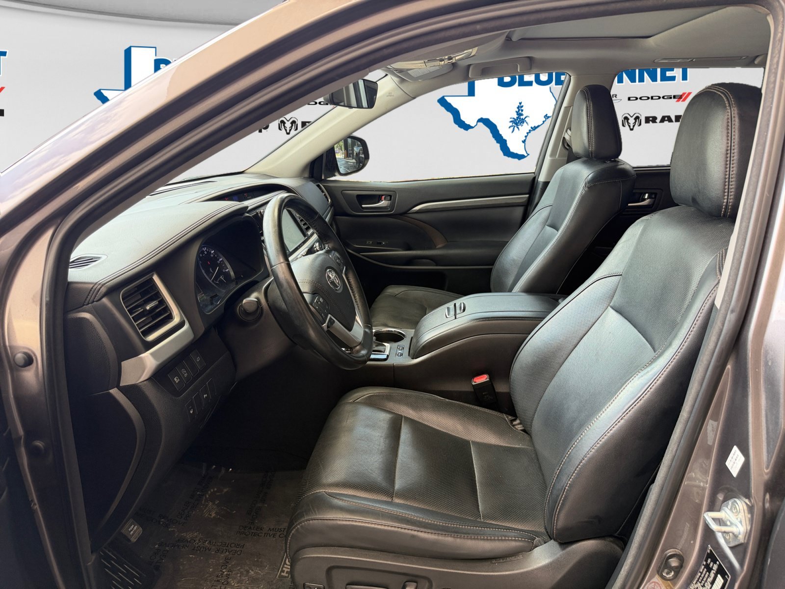 Used 2018 Gray Toyota  image 11