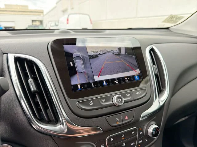 Used 2024 Summit White Chevrolet LT image 14