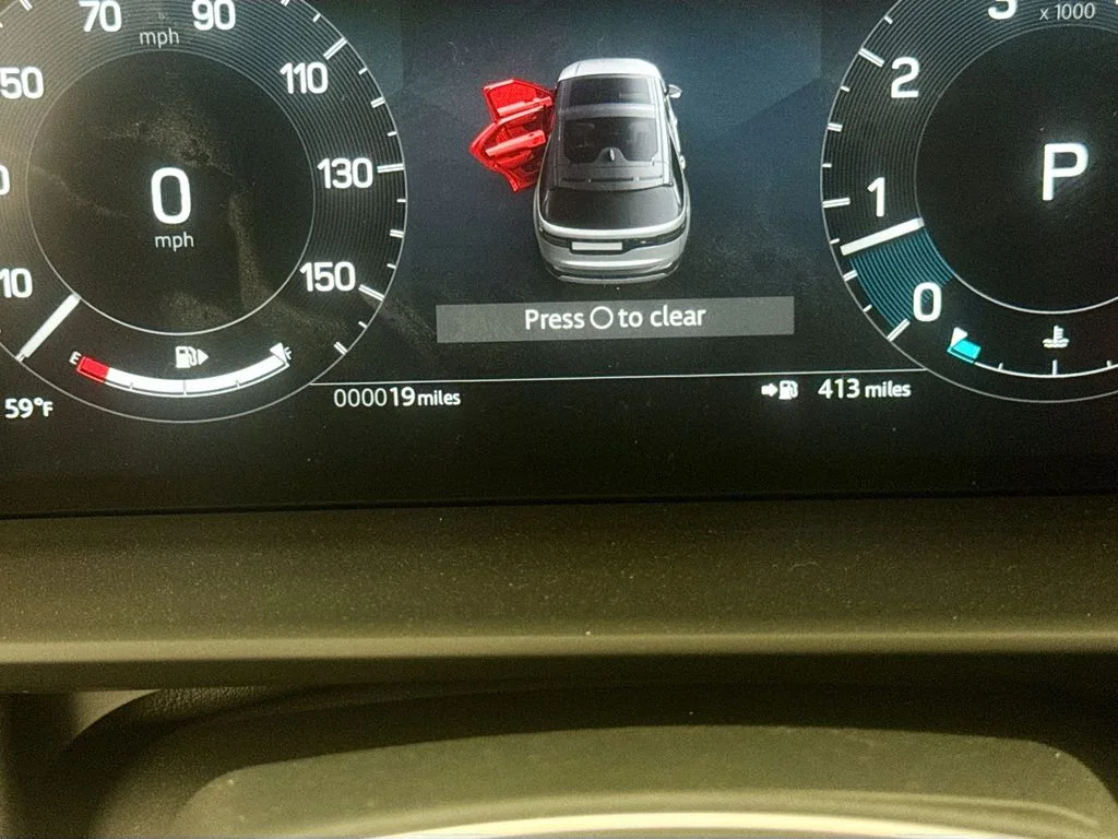 New 2026 Eiger Grey Land Rover S image 11