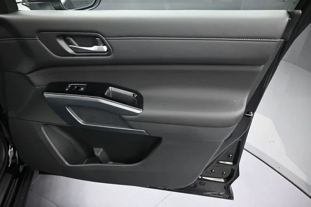 New 2026 Black Nissan SL image 11