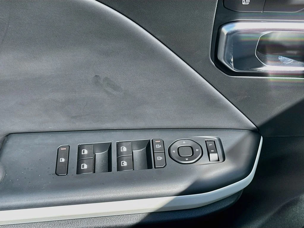 New 2026 Snow White Pearl Kia GT-Line image 17