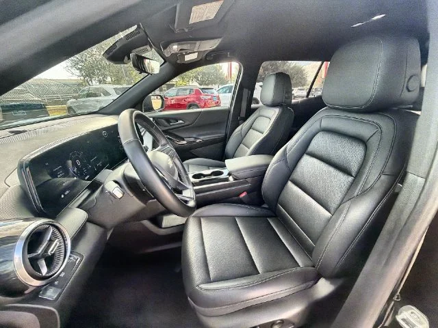 2025 Chevrolet Equinox LT - Photo 18