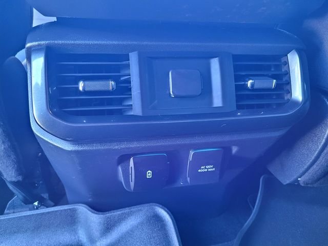 Used 2022  Ford XLT image 13
