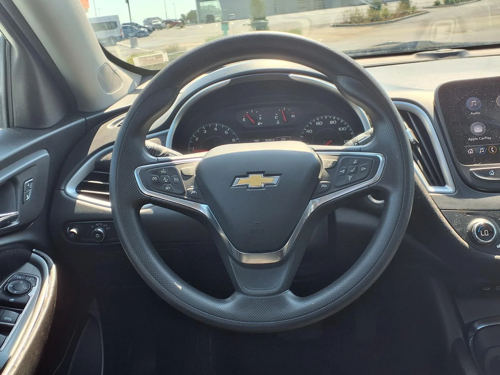 Used 2024 Summit White Chevrolet LT image 14