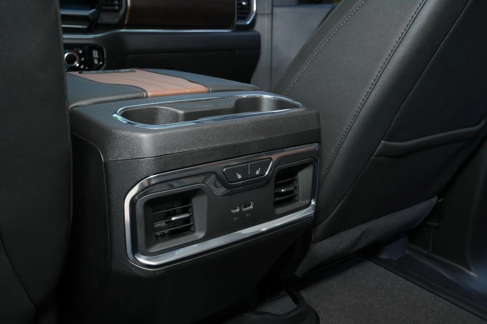 Used 2024 Black Chevrolet High Country DRW image 40