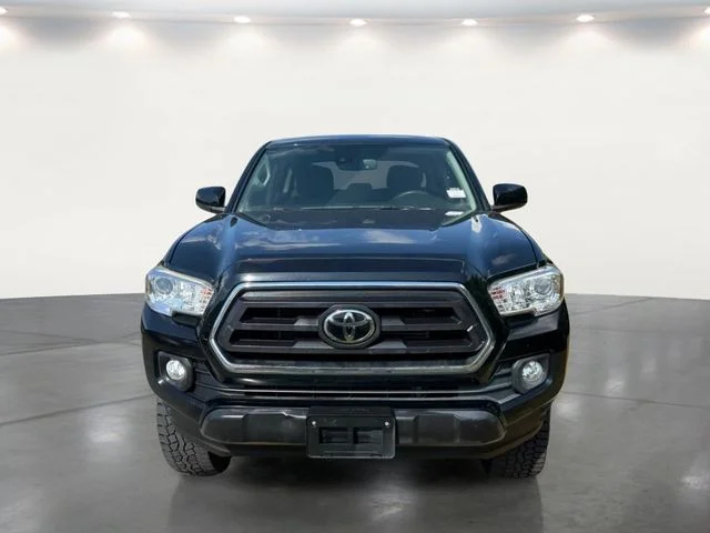 Used 2020 Black Toyota SR5 image 5