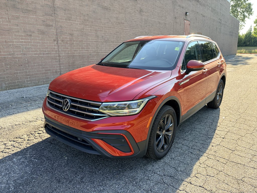 Used 2023 Kings Red Metallic Volkswagen SE image 1