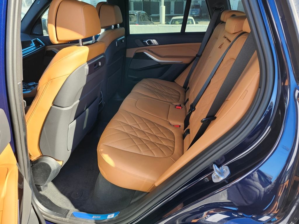 Used 2026 Blue BMW xDrive40i image 15