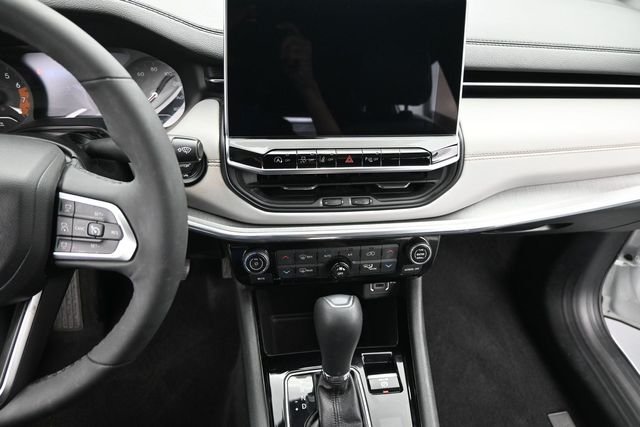 Used 2023 White Jeep Limited image 12