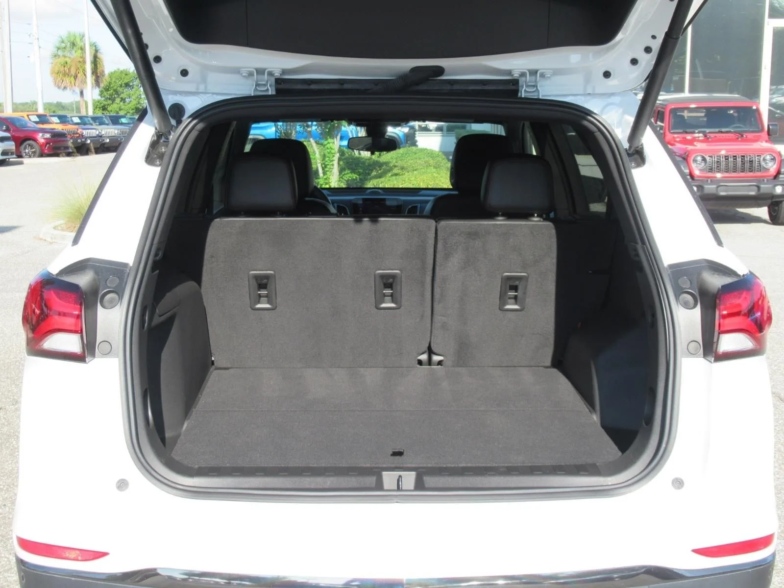 Used 2023 Beige Chevrolet RS image 35