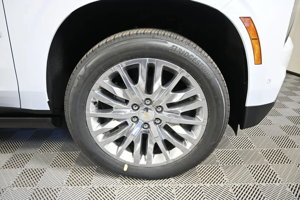 2026 Chevrolet Suburban High Country - Photo 11