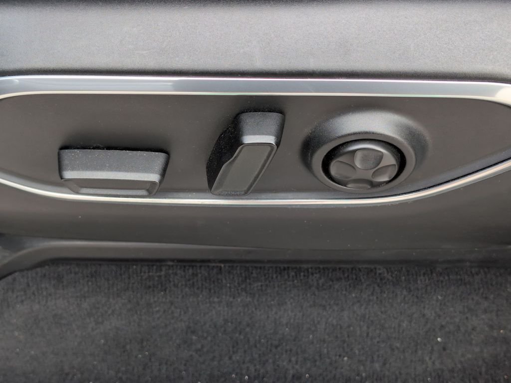 Used 2024 White Jeep Series III image 13