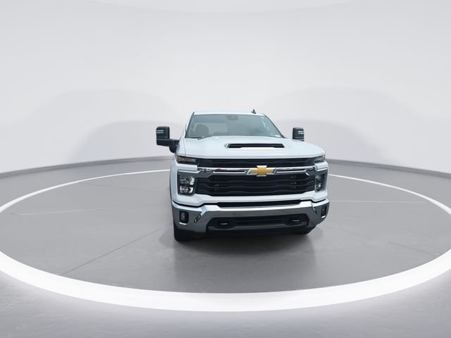 Used 2025 White Chevrolet LT image 3