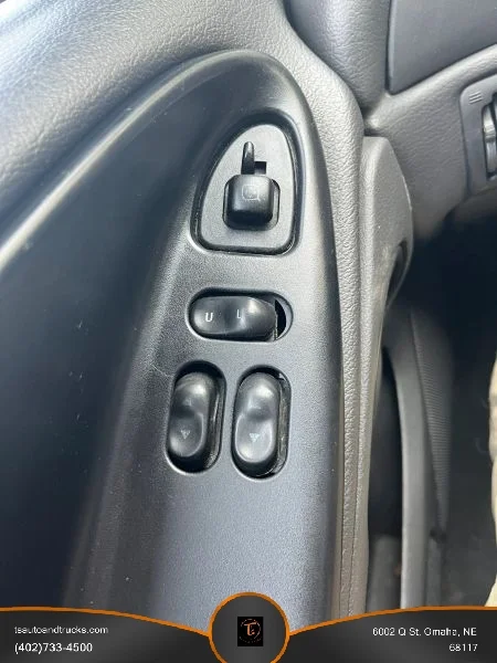 Used 2004  Ford GT Deluxe Coupe 2D image 20