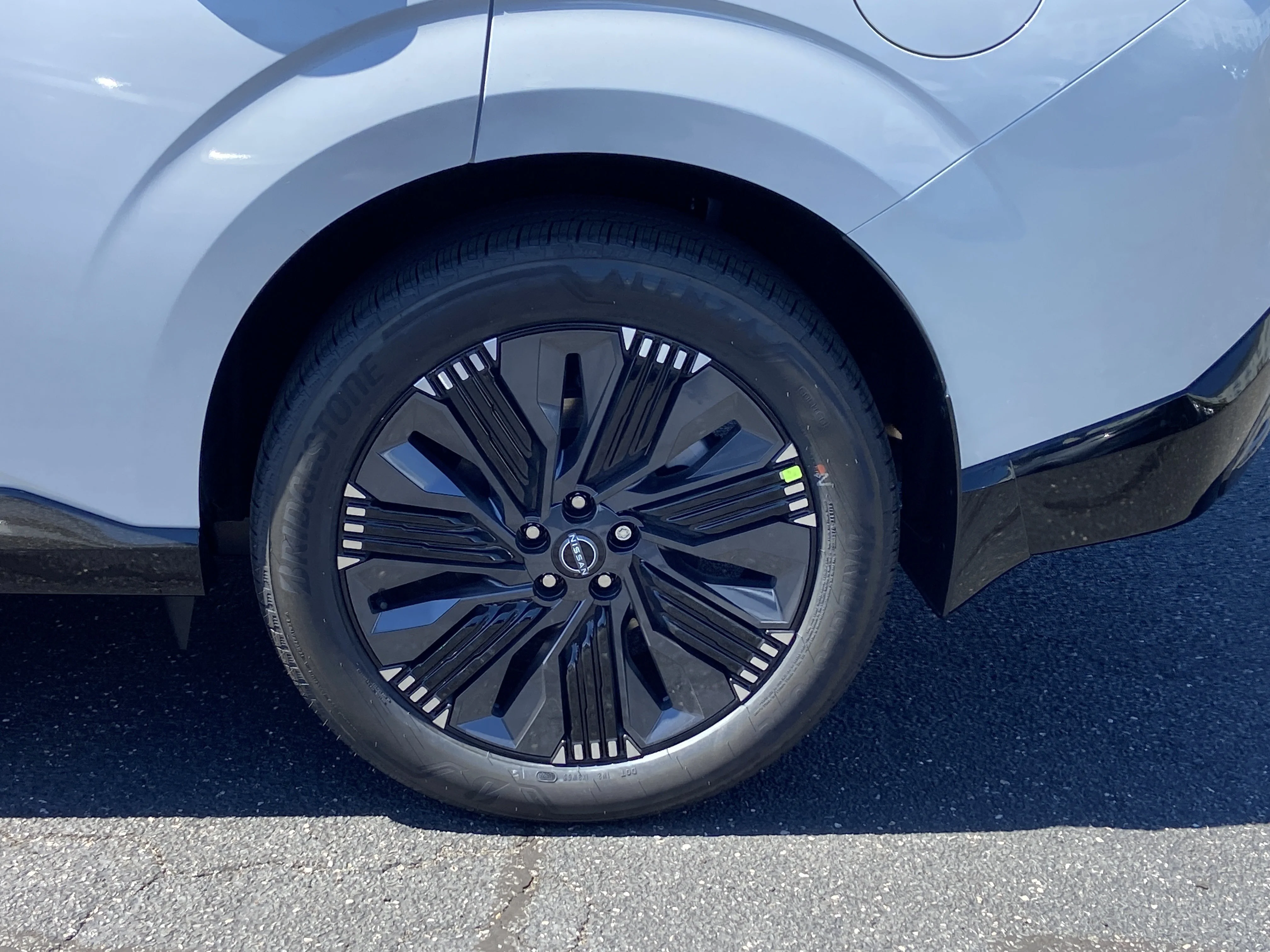 New 2026 Everest White Pearl Tricoat Nissan Platinum image 9