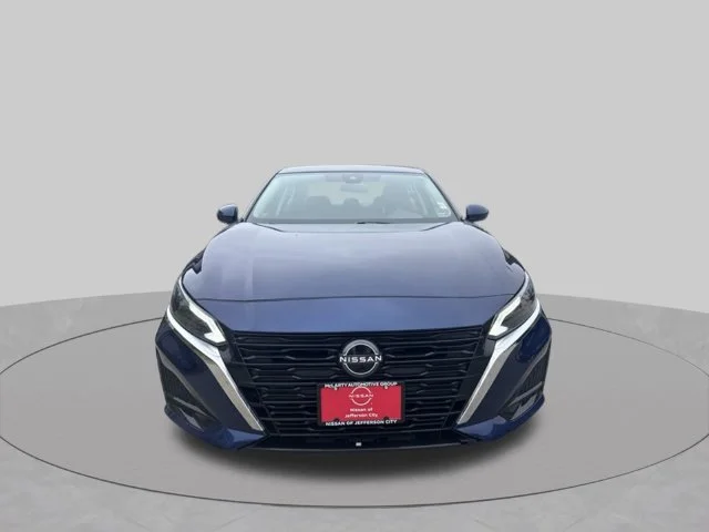 Used 2023 Blue Nissan 2.5 S image 2