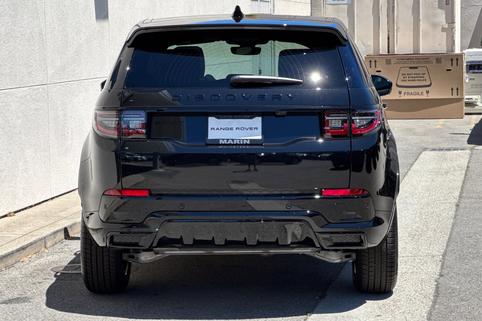 New 2026 Santorini Black Land Rover Landmark image 7