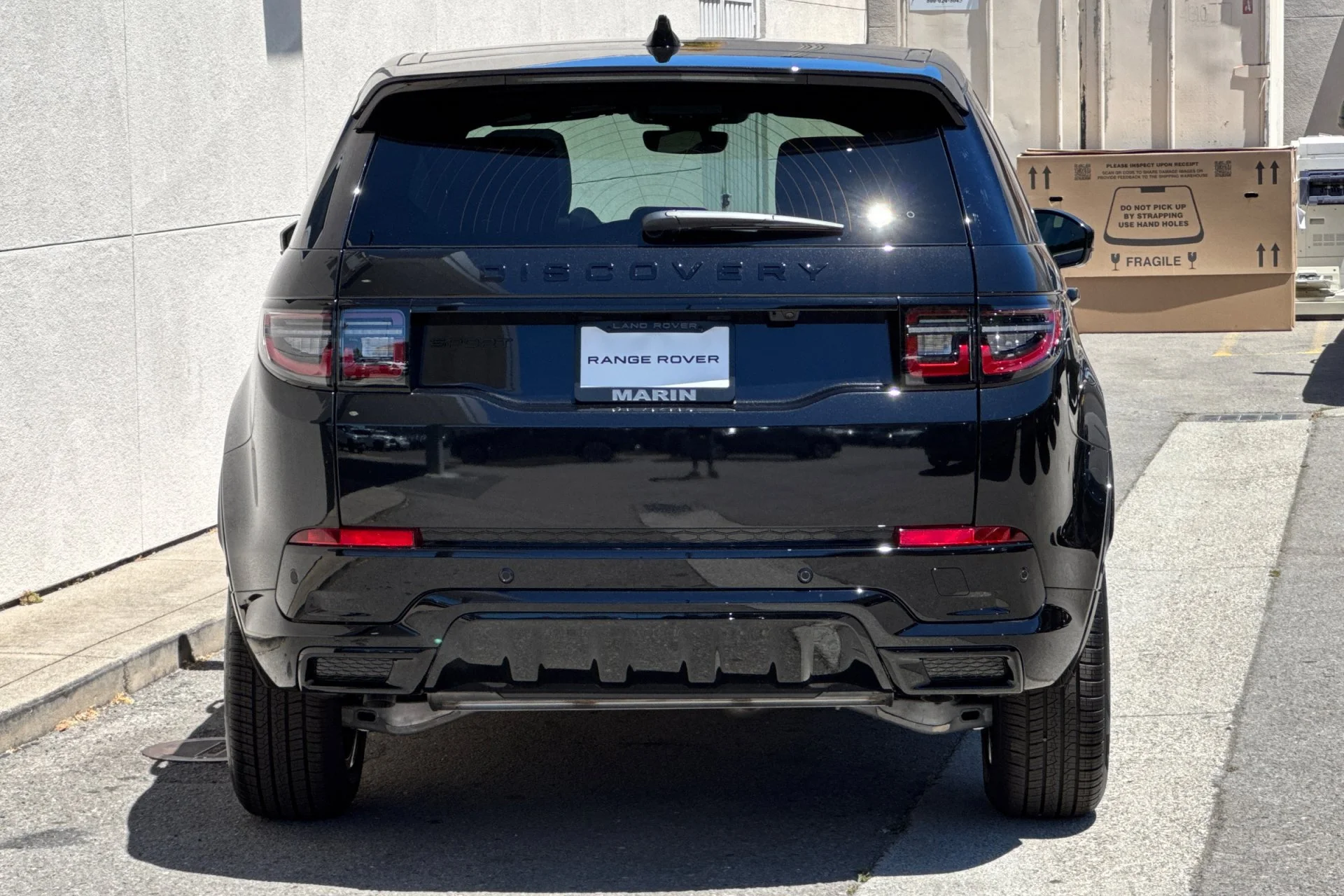 New 2026 Santorini Black Land Rover Landmark image 7