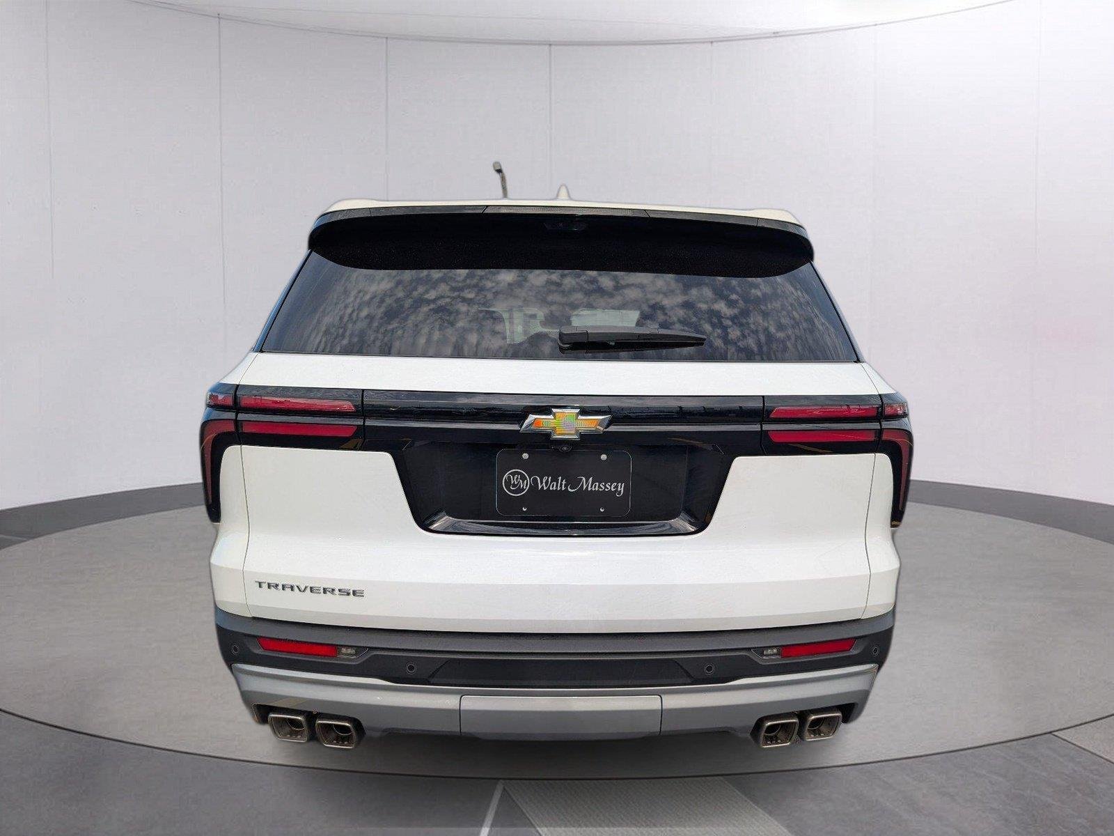 Used 2026 Summit White Chevrolet LT image 6