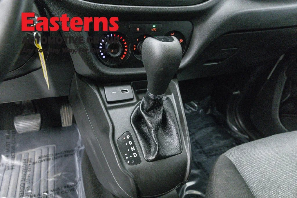 Used 2022 White Ram Base image 13