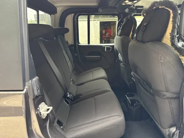 Used 2023 Granite Crystal Metallic Clearcoat Jeep Sport S image 10