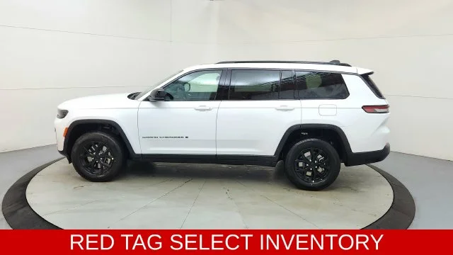 New 2026 Bright White Clear-Coat Exterior Paint Jeep Altitude image 6