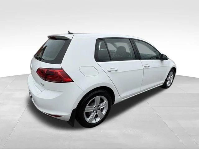 Used 2017  Volkswagen  image 7