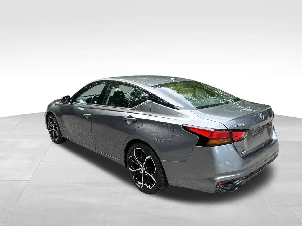 Used 2024 Gray Nissan 2.5 SR image 3