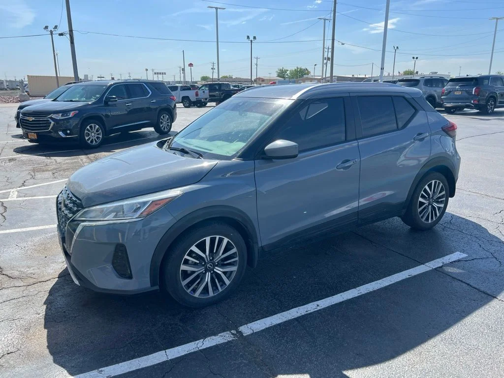 2023 Nissan Kicks 1.6 SV's photo