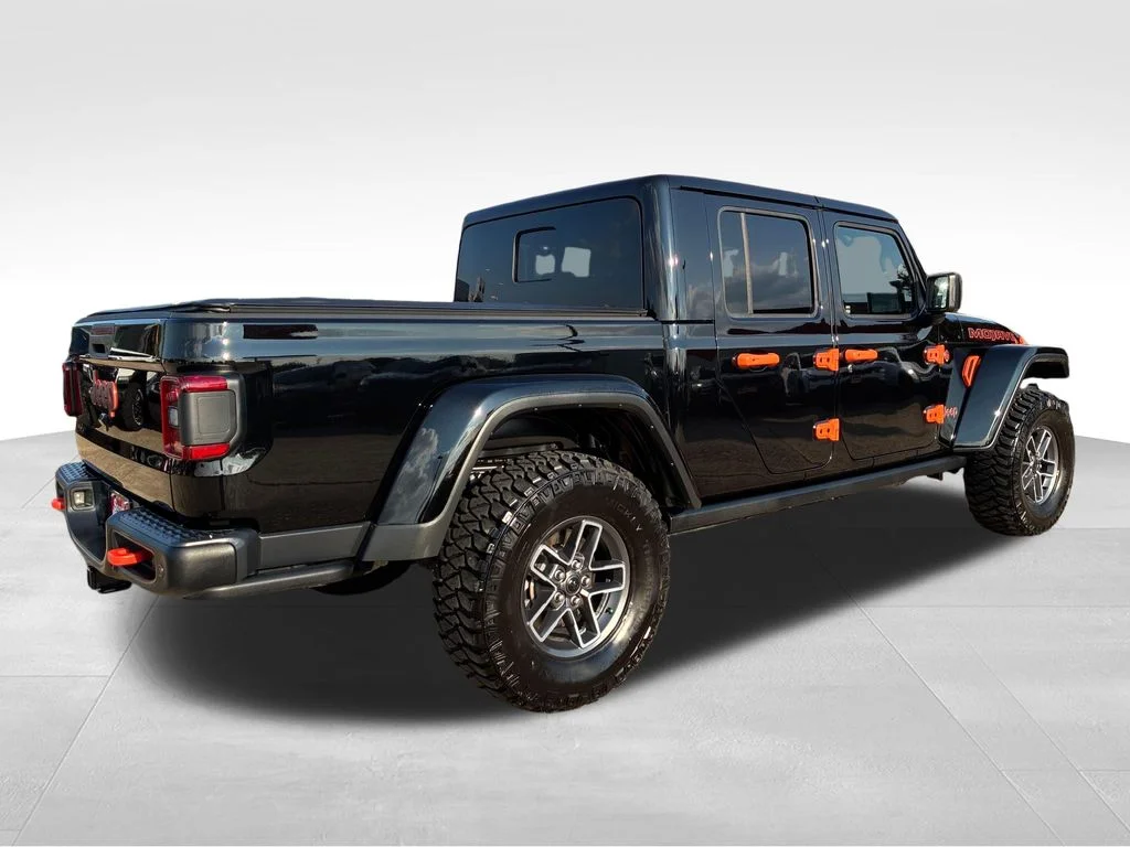 Used 2025 Black Jeep Mojave image 5