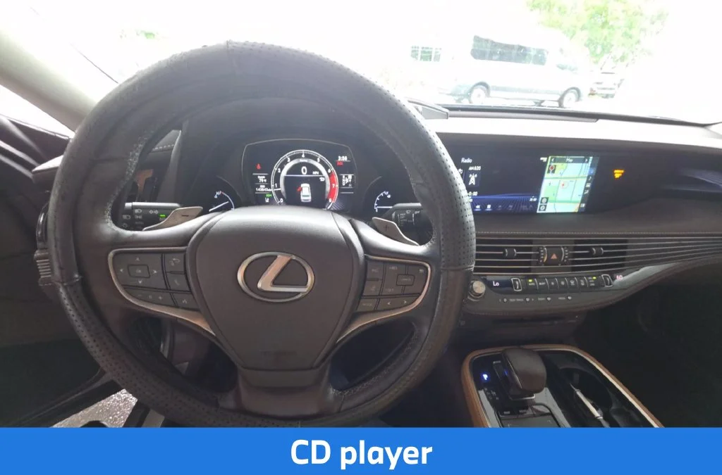 Used 2019 Silver Lexus 500 Base image 11