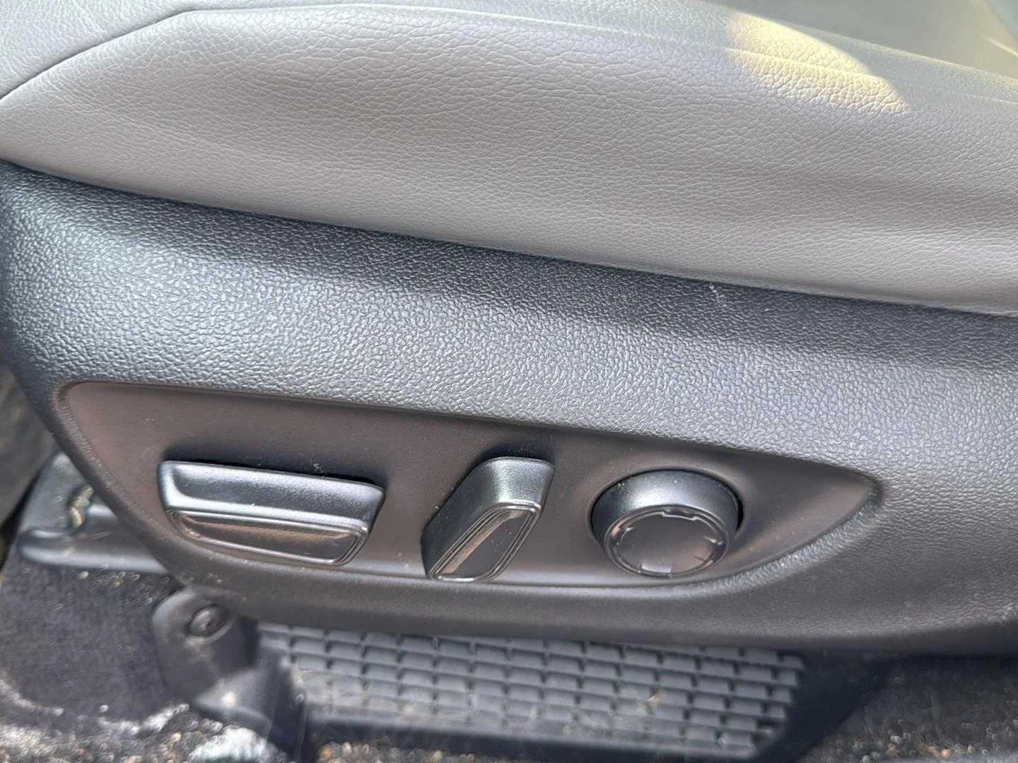 Used 2023 Midnight Black Metallic Toyota XLE image 7