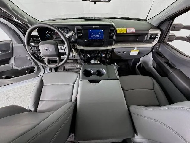 New 2025 Oxford White Ford F-450® XL image 52