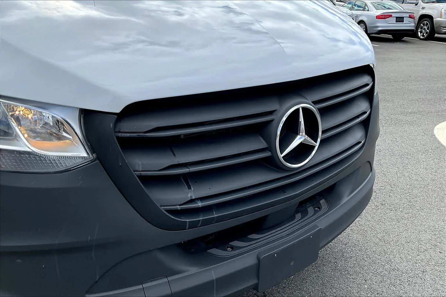 Used 2025 Arctic White Mercedes-Benz  image 31