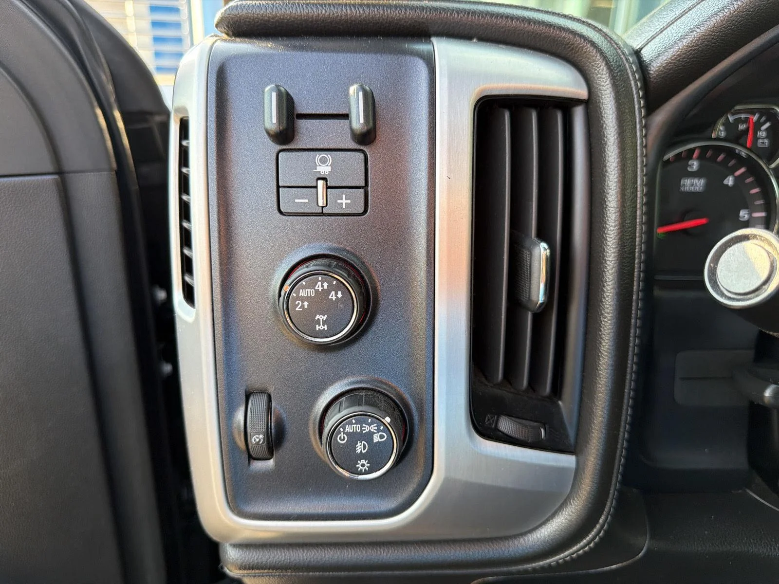 Used 2014 Onyx Black GMC SLT image 20