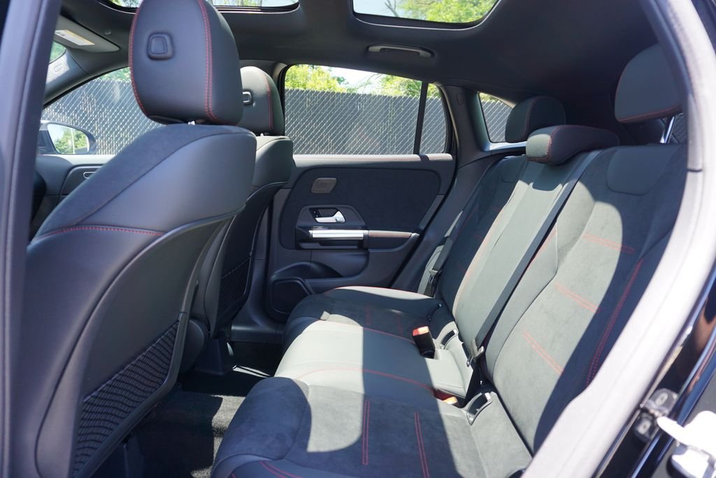 Certified Used 2026  Mercedes-Benz GLA 250 image 38