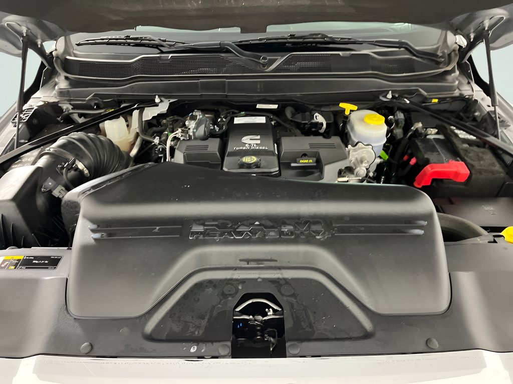 Used 2022 Silver Ram Laramie image 18
