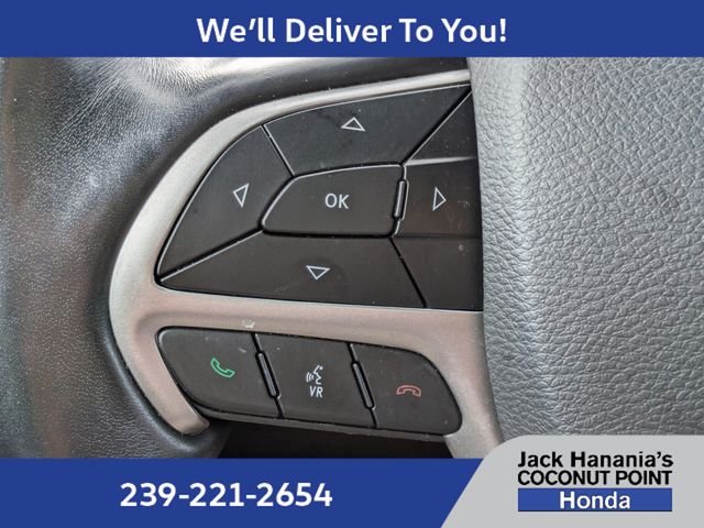Used 2020 Silver Jeep Altitude image 30