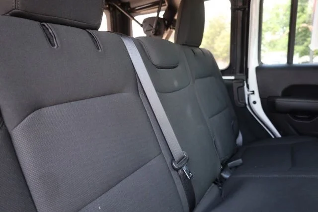 Used 2023 White Jeep Sahara image 32