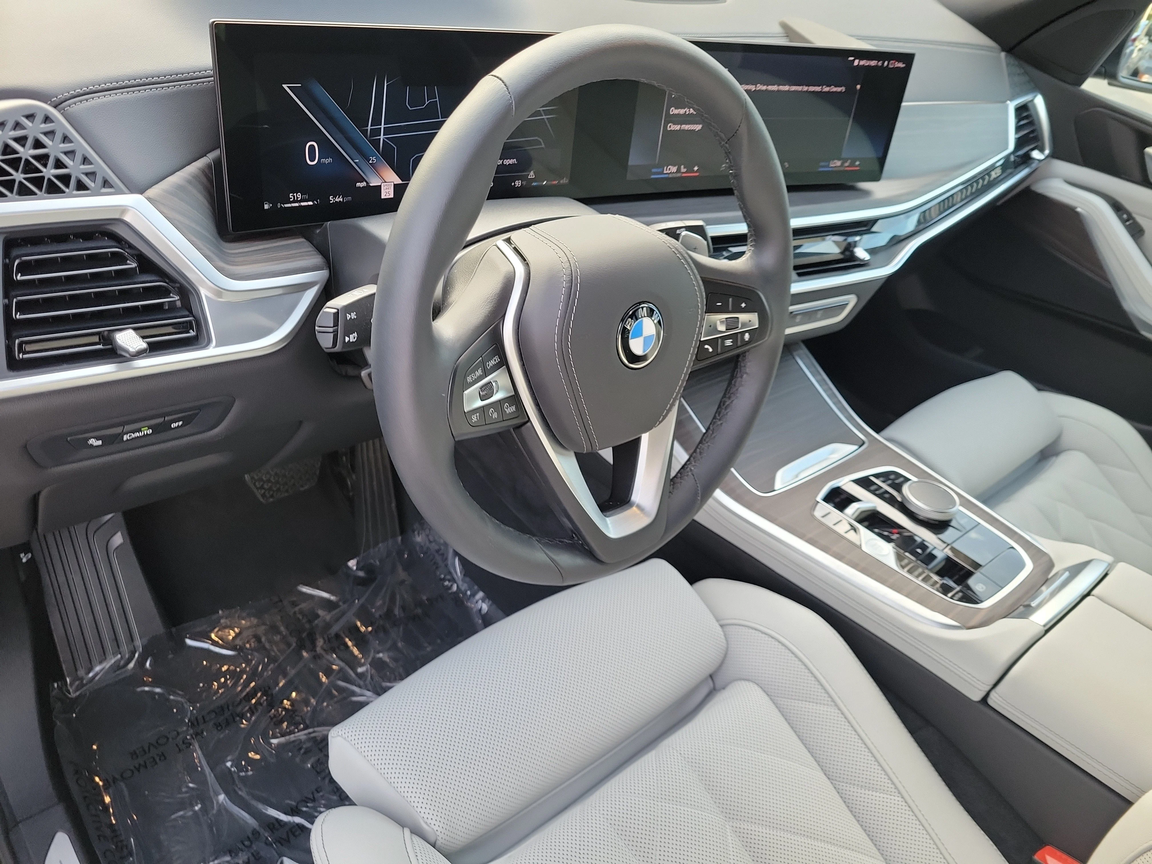 Used 2024 Manhattan Green Metallic BMW sDrive40i image 14