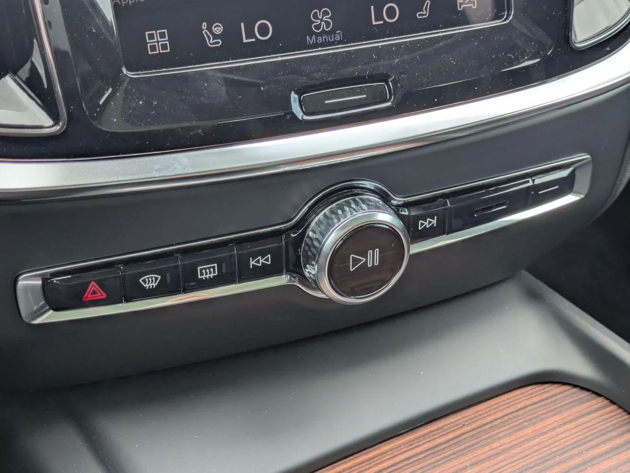 2026 Volvo V60 Cross Country Plus - Photo 8