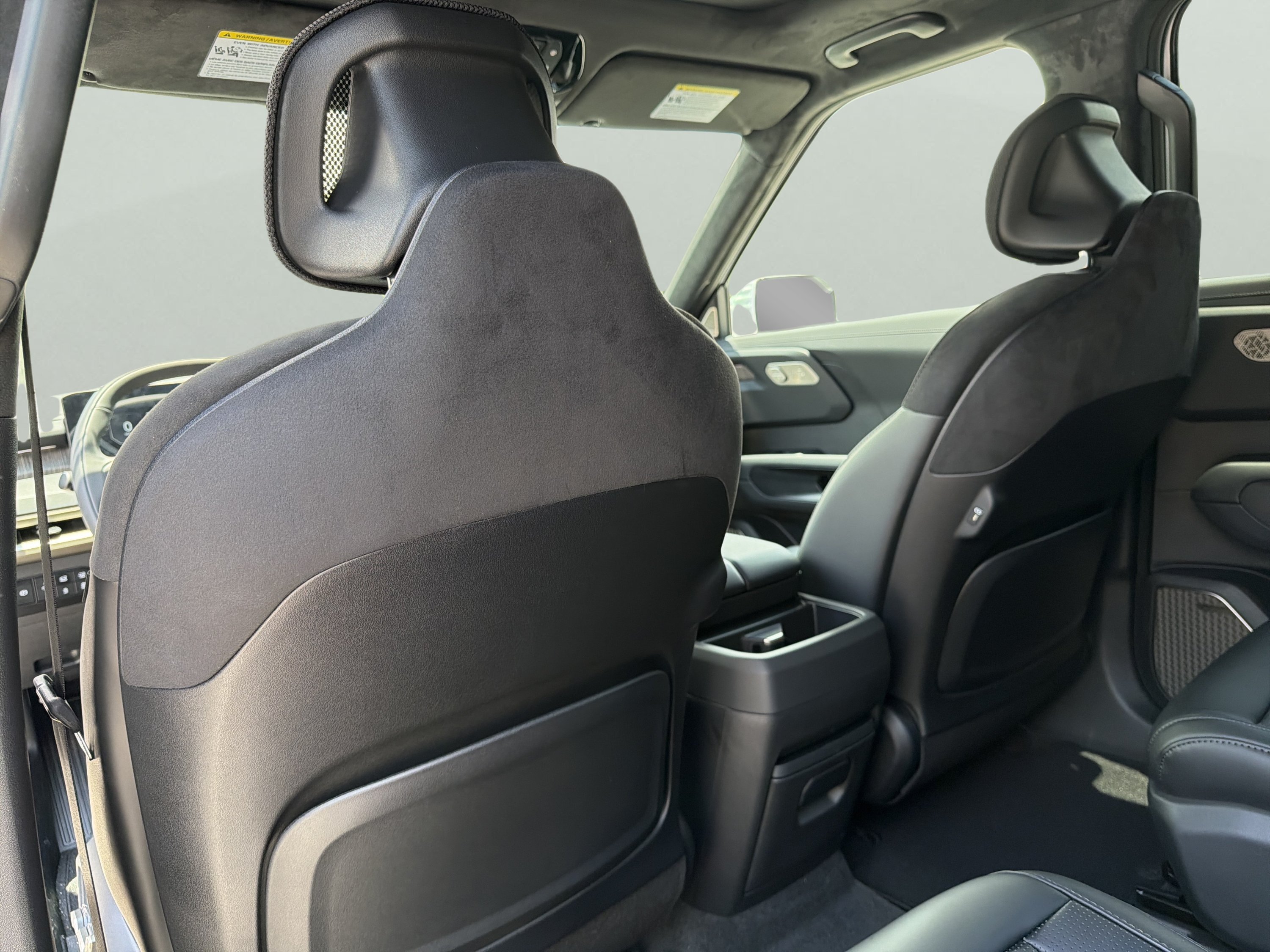 New 2027 Glacial White Pearl Kia SX Prestige image 23