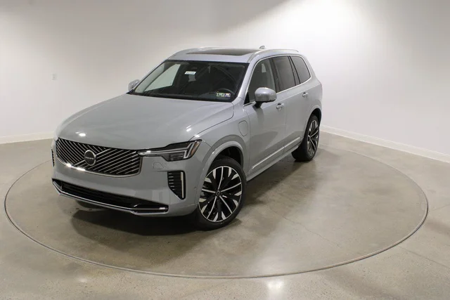 2026 Volvo XC90 Plug-In Hybrid T8 Plus