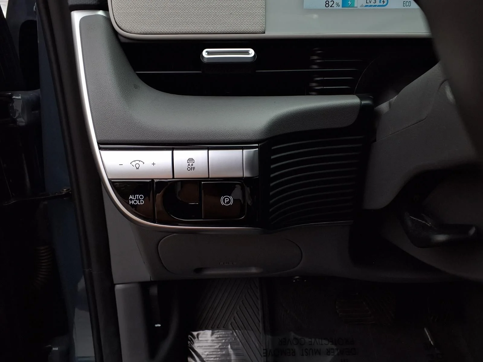 Used 2024 Green Hyundai SE image 14