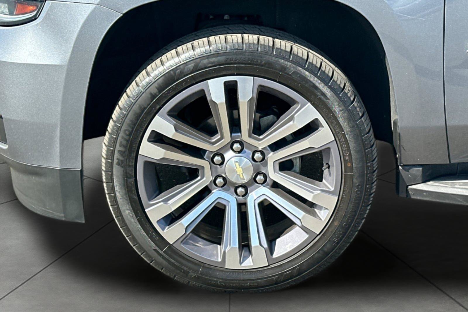 Used 2019 Gray Chevrolet LT image 30