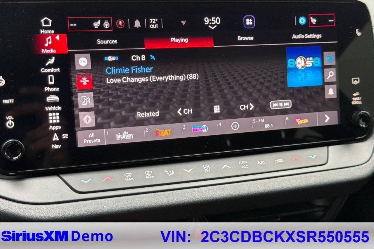 Used 2025 DIAMOND BLACK CRYST Dodge R/T image 26
