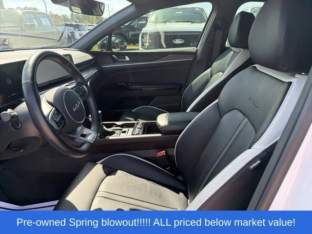 Used 2025 White Kia GT-Line image 30