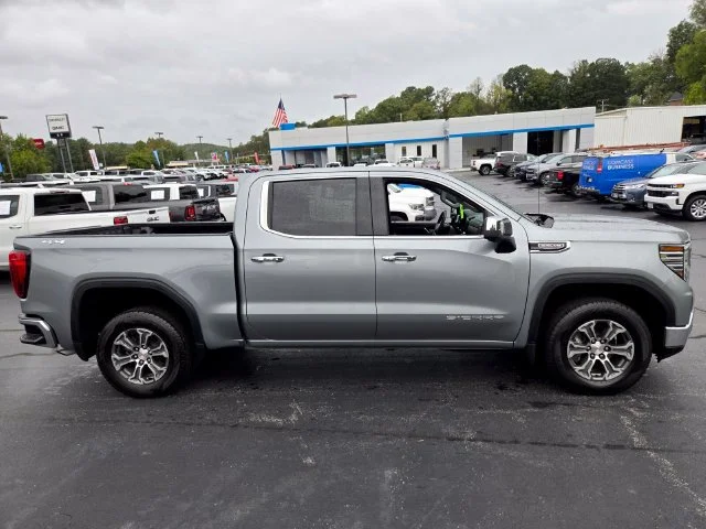 Used 2025 Sterling Metallic GMC SLT image 9
