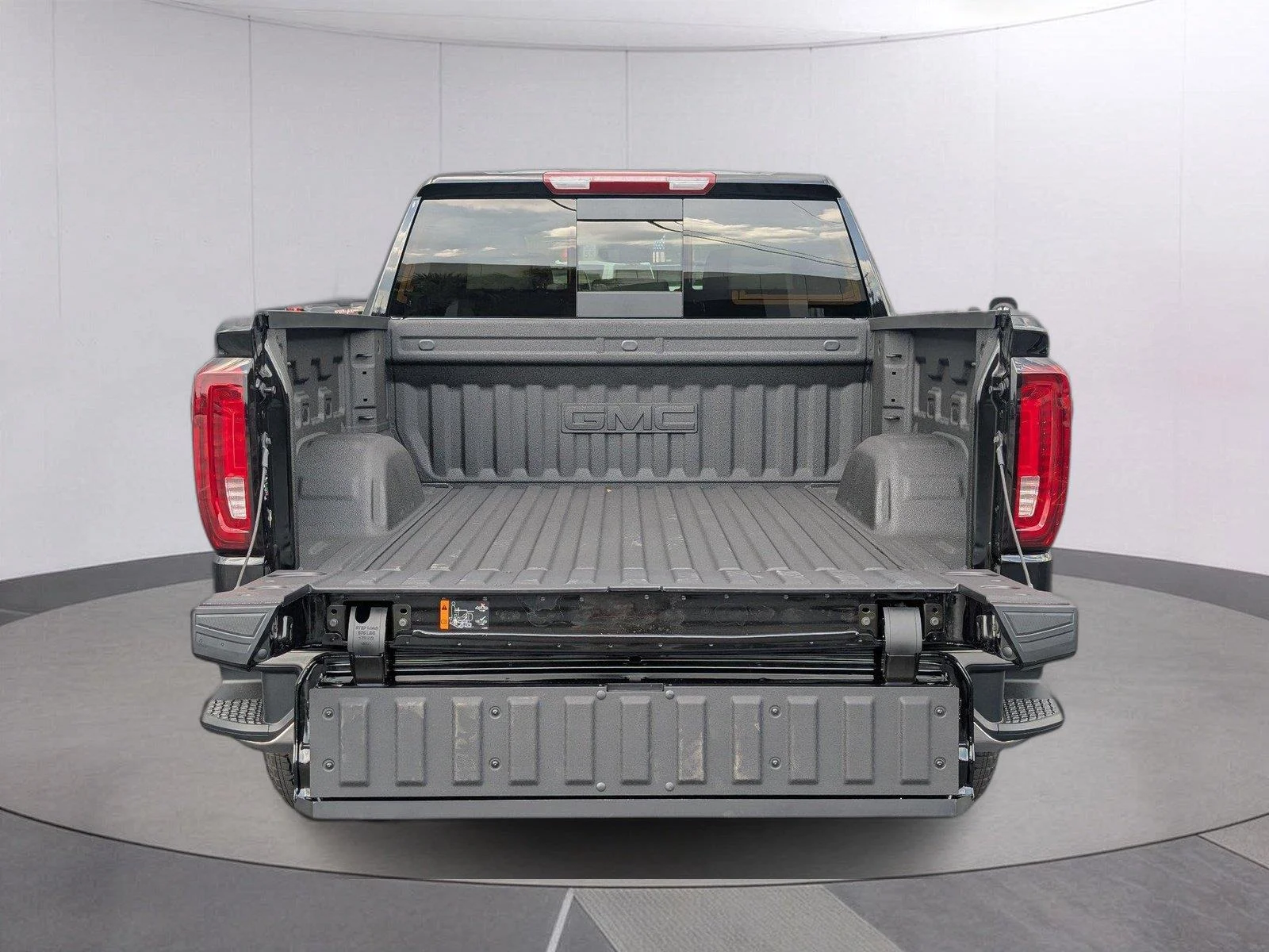 New 2026 Onyx Black GMC SLT image 6